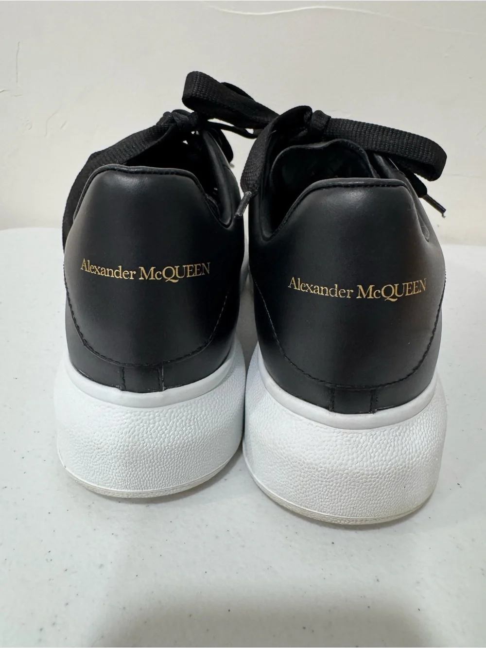 Alexander McQueen alexander mcqueen